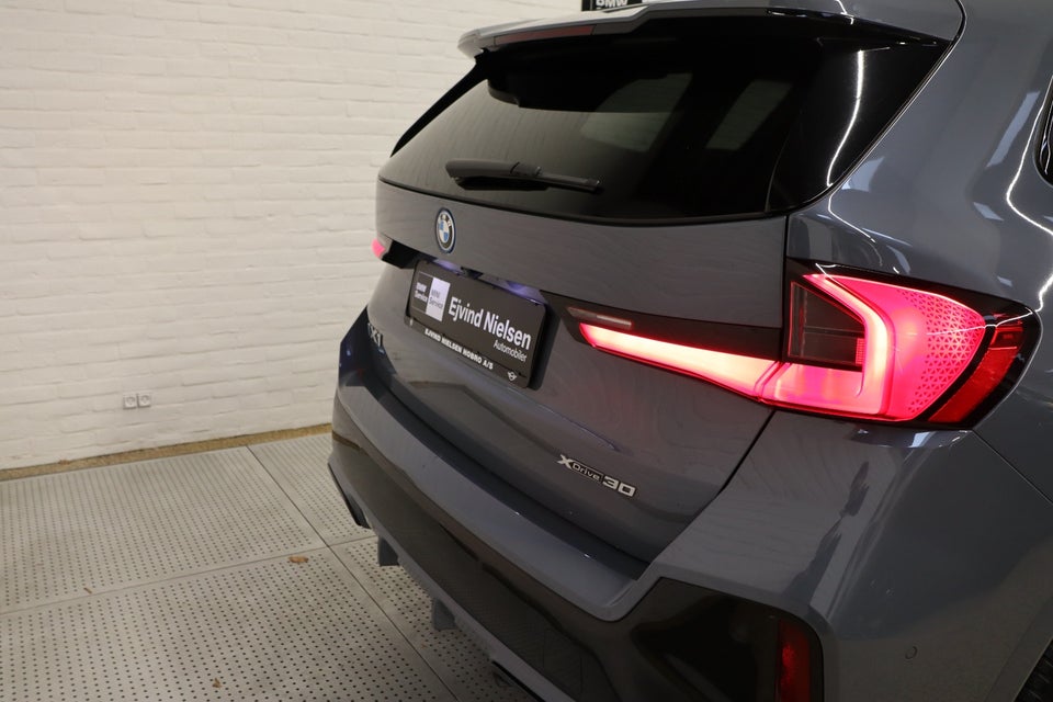 BMW iX1 xDrive30 M-Sport Premium 5d