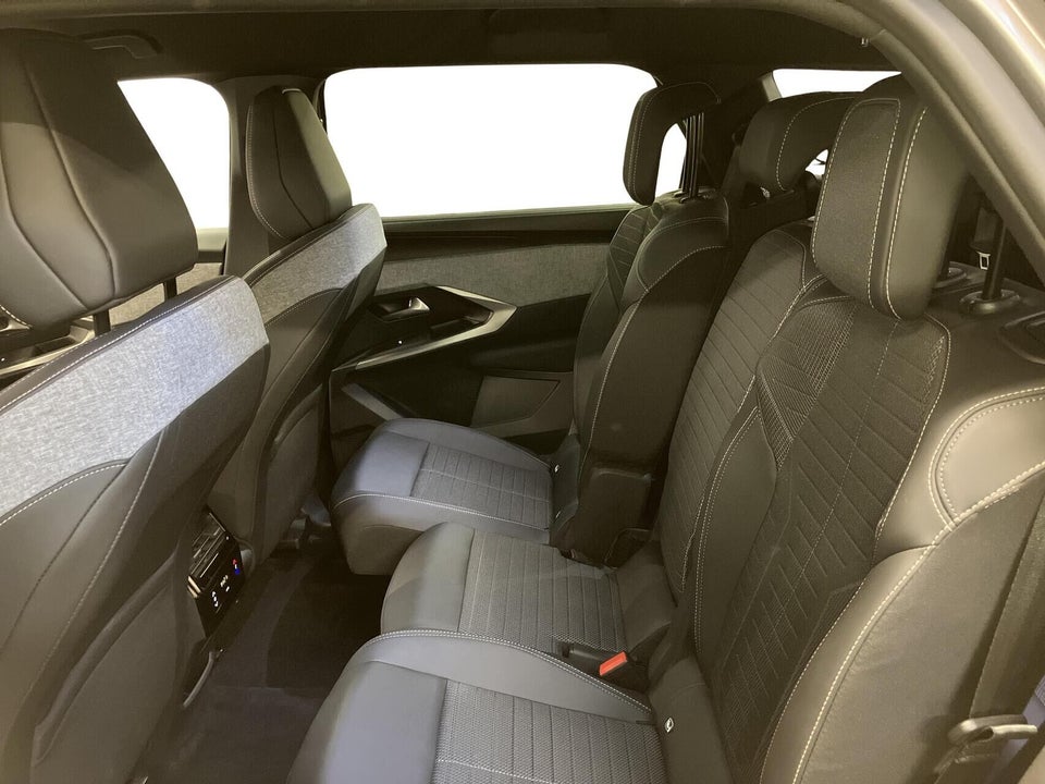 Peugeot e-5008 77 Allure 7prs 5d
