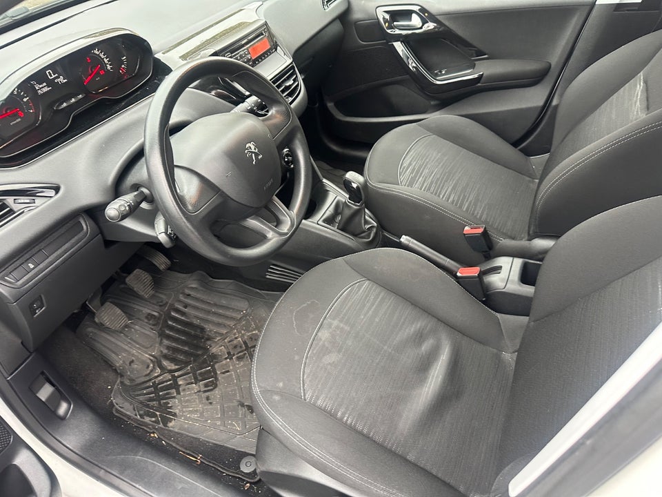 Peugeot 208 1,0 VTi Access 5d