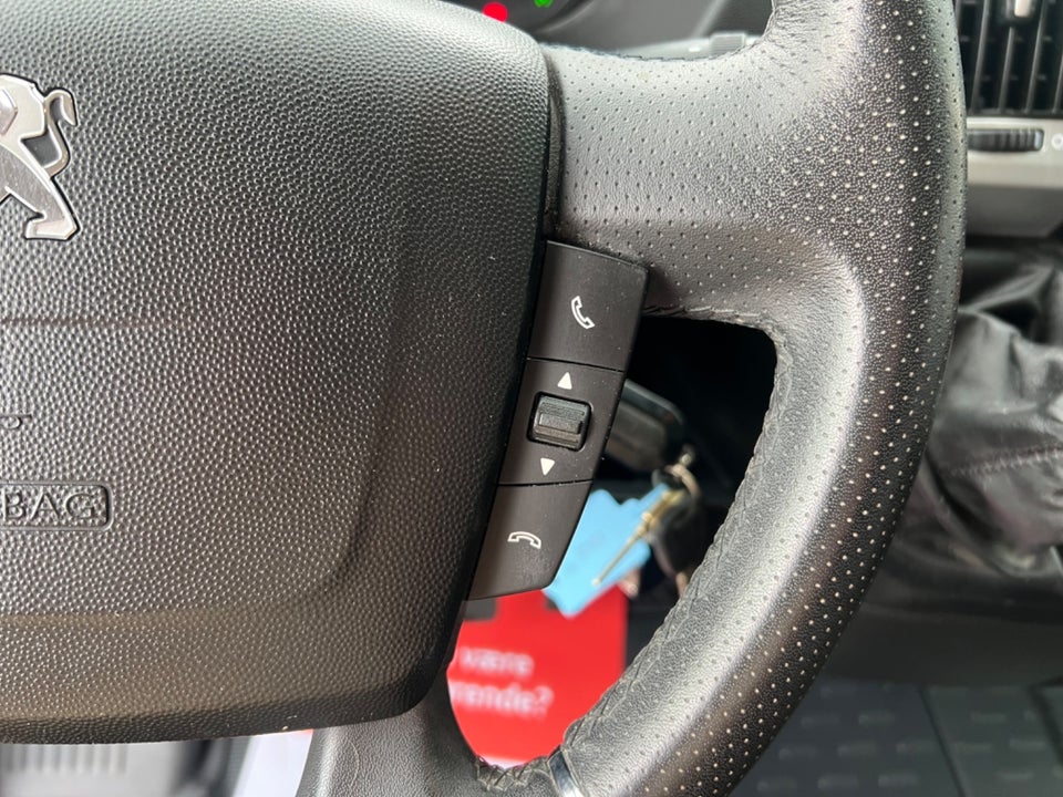 Peugeot Boxer 335 2,2 BlueHDi 165 L2H2 Premium