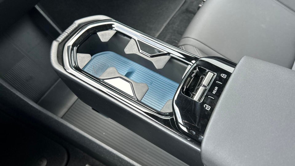 Volvo EX30 Standard Range Plus 5d