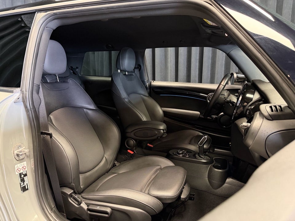 MINI Cooper SE Classic Trim 3d