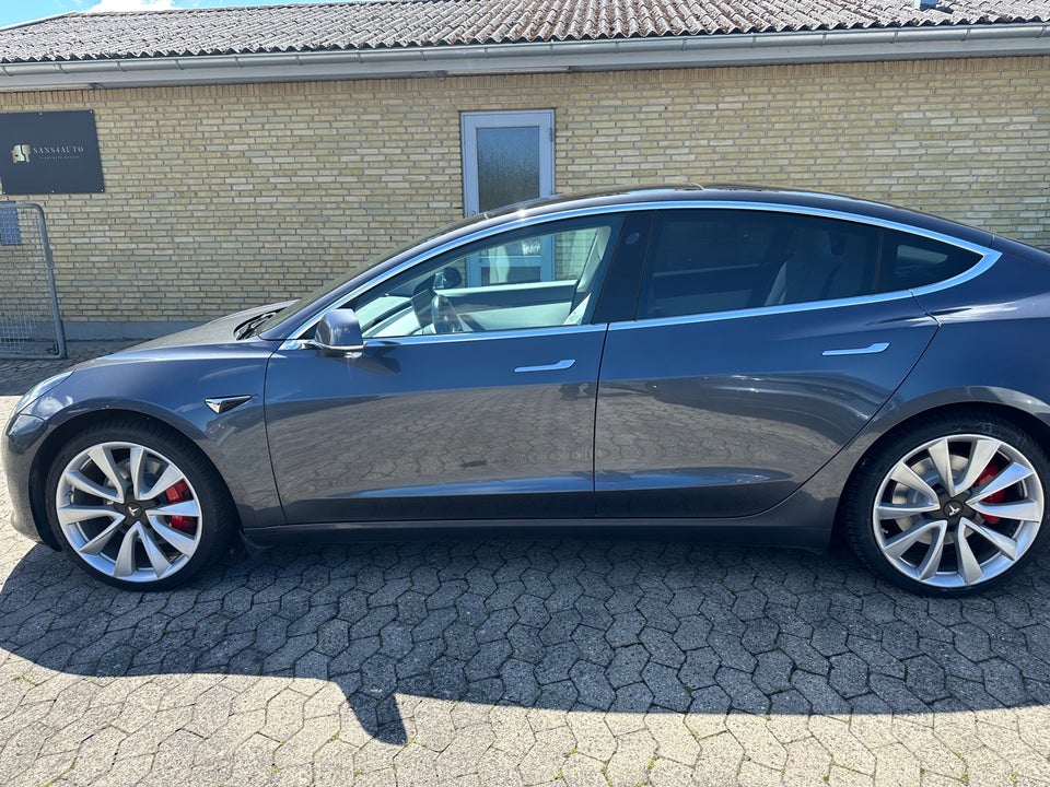 Tesla Model 3 Performance AWD 4d