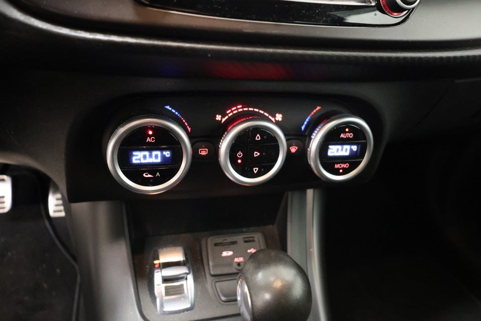 Alfa Romeo Giulietta 1,6 JTD 120 Super TCT 5d