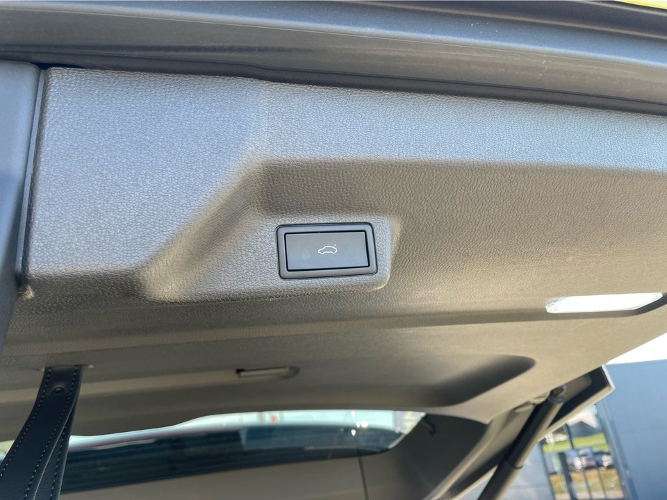 VW ID.Buzz 77 Pro SWB 5d