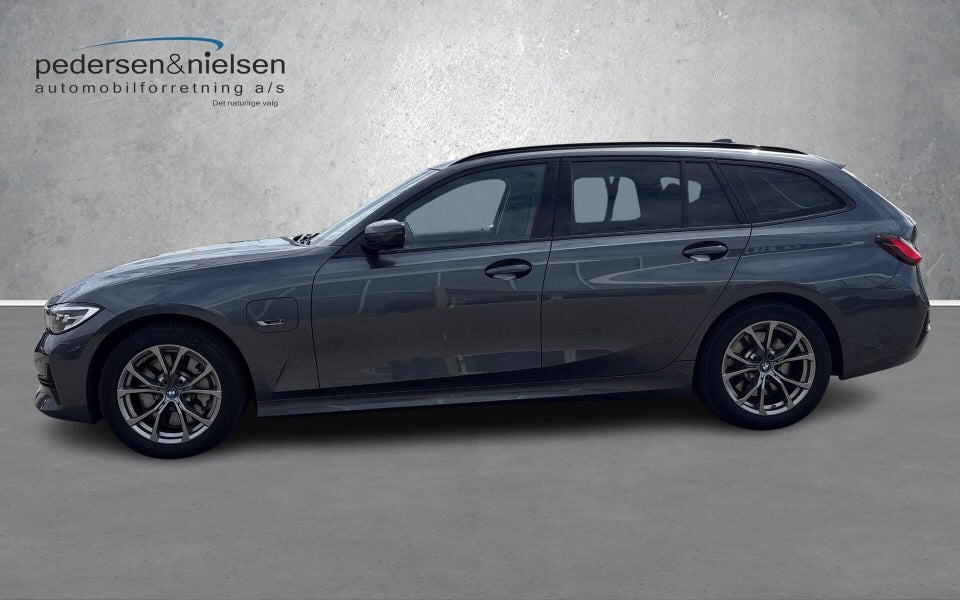 BMW 330e 2,0 Touring Sport Line aut. 5d