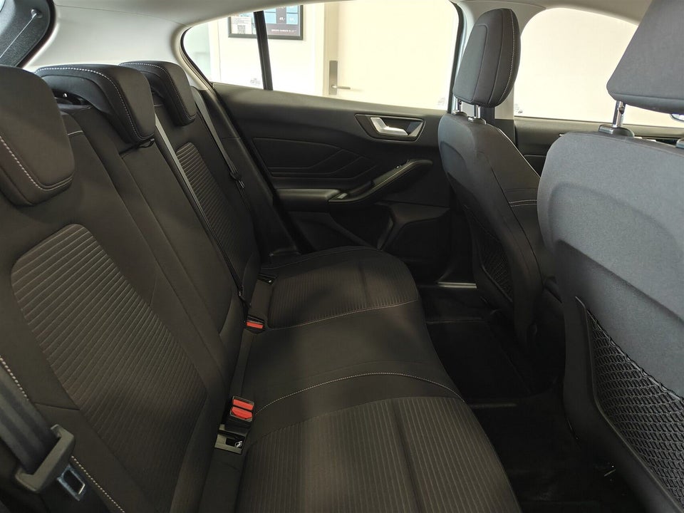 Ford Focus 1,0 EcoBoost Titanium 5d