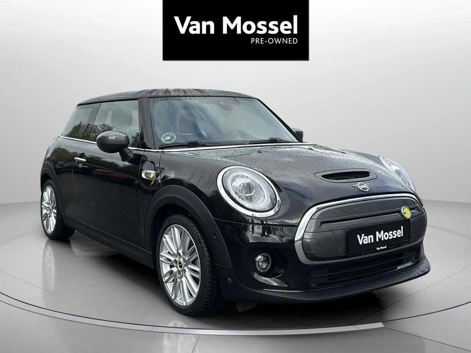 MINI Cooper SE Classic Trim 3d