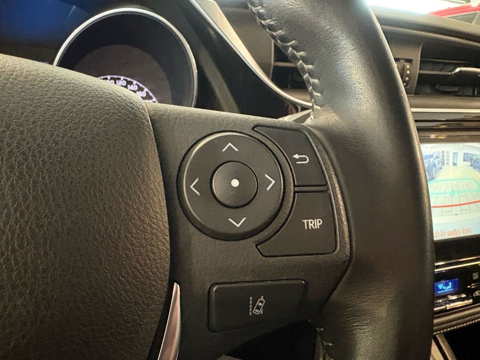Toyota Auris 1,8 Hybrid H2 Comfort CVT 5d