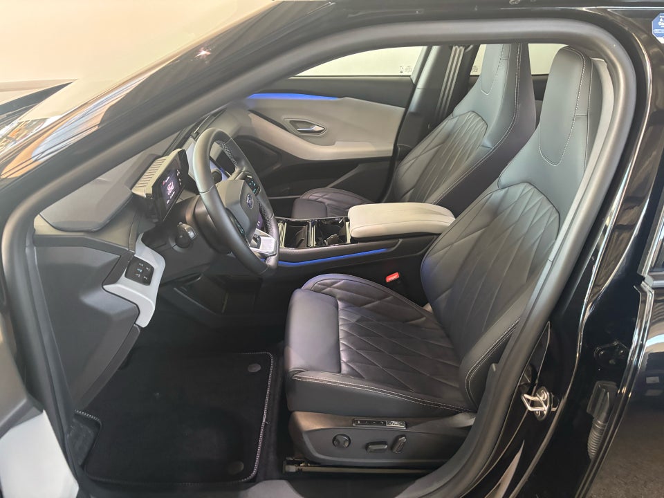 Ford Explorer 82 Premium Extended Range 5d