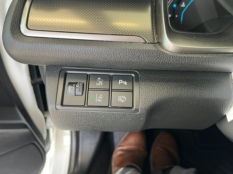 Honda Civic 1,0 VTEC Turbo Elegance CVT 5d