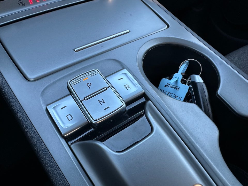 Hyundai Kona 64 EV Essential Van 5d