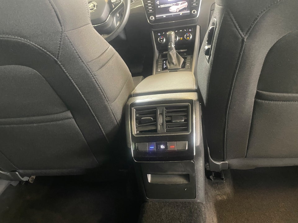 Skoda Superb 2,0 TDi 150 Style Combi DSG 5d