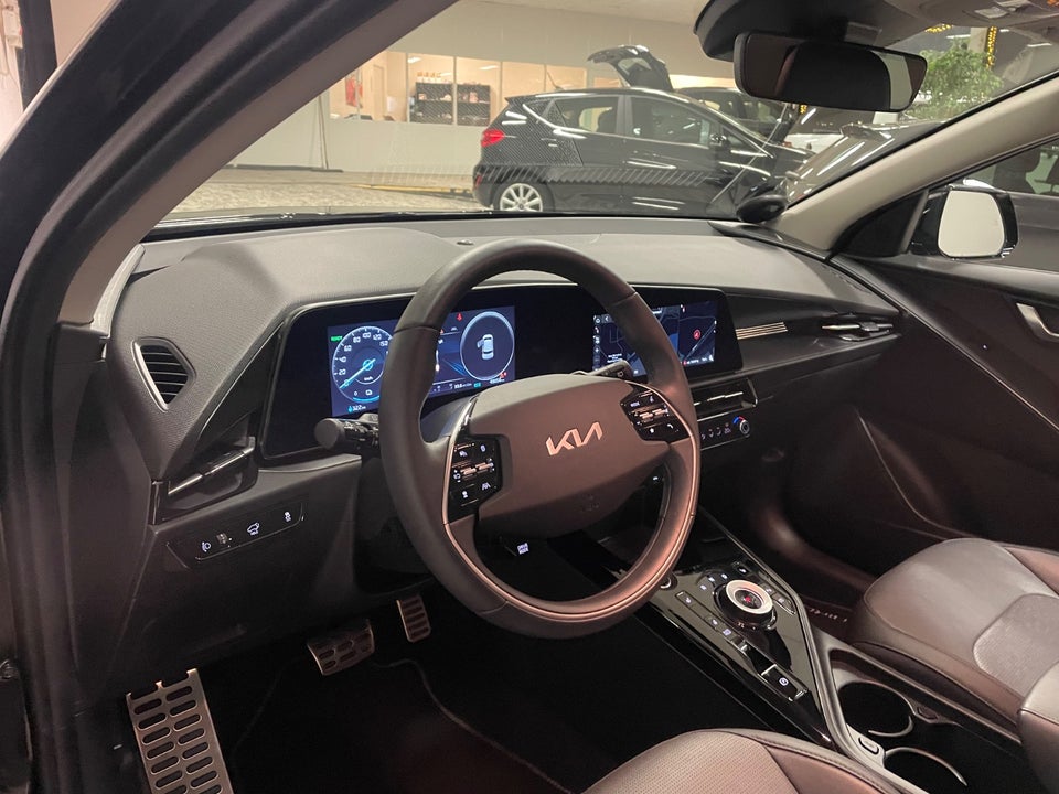 Kia Niro 64 EV Upgrade 5d