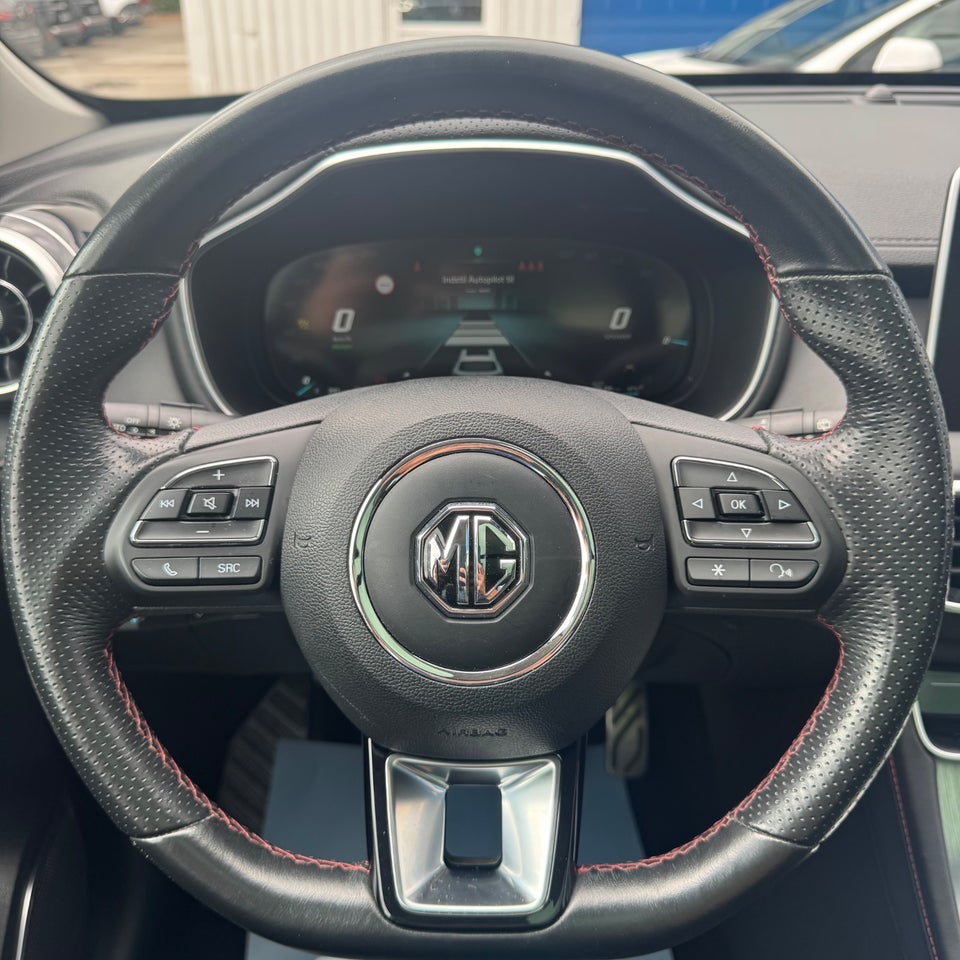 MG EHS 1,5 PHEV Luxury 5d