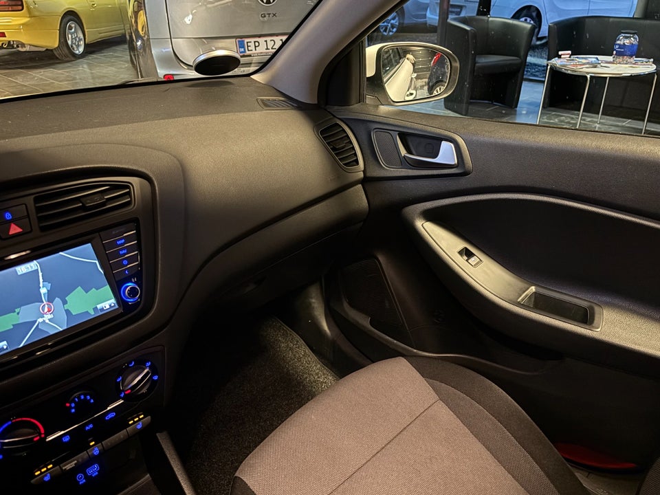 Hyundai i20 1,25 Vision 5d