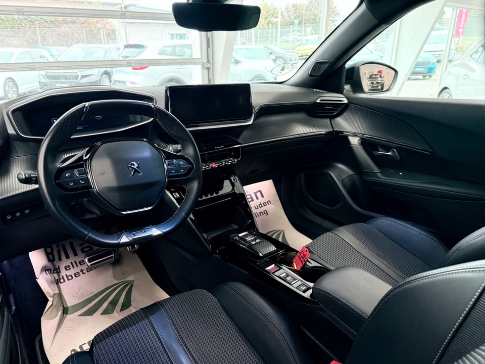 Peugeot e-2008 50 GT 5d