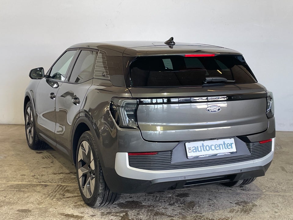 Ford Explorer 82 Premium Extended Range 5d