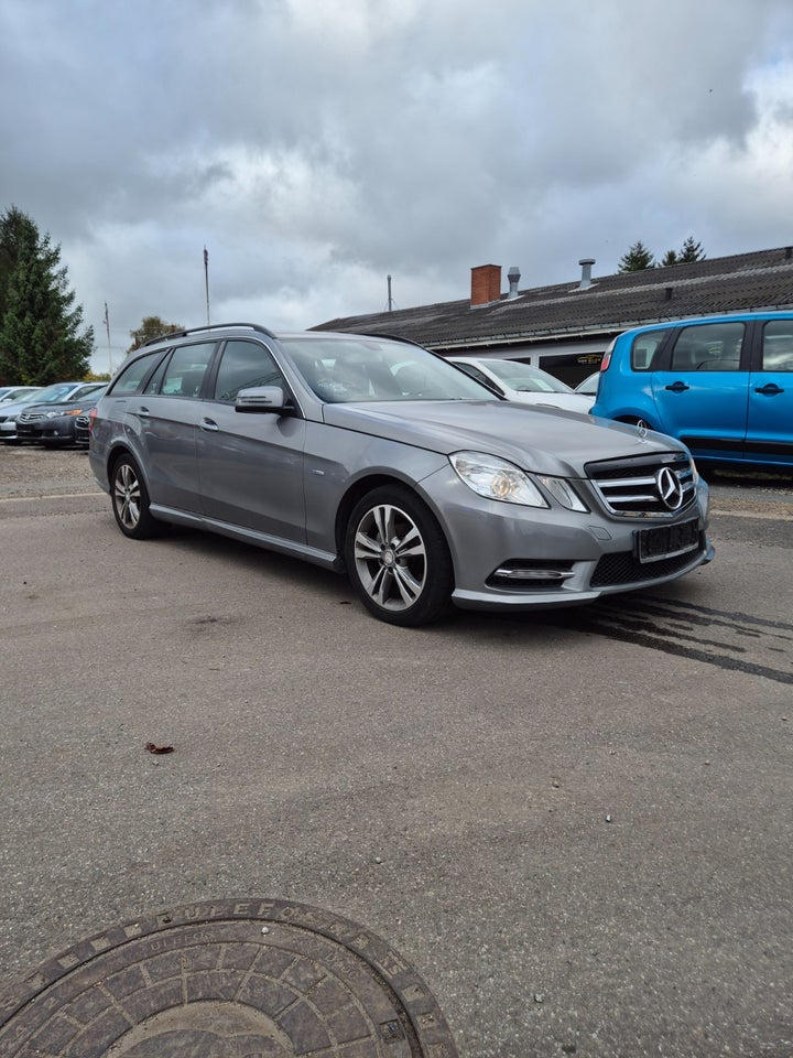 Mercedes E200 2,2 CDi stc. aut. BE 5d