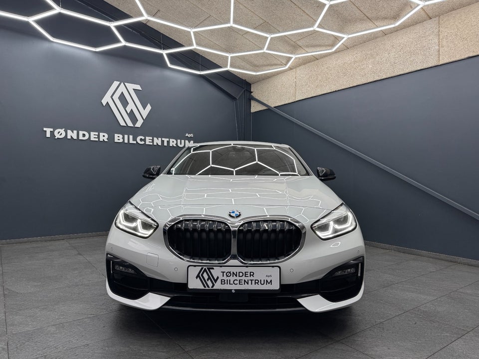 BMW 120d 2,0 Sport Line xDrive aut. 5d