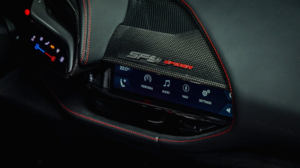 Ferrari SF90 Spider 4,0 DCT 2d