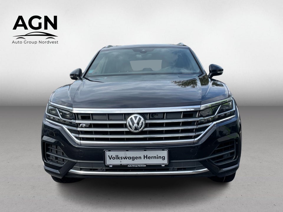 VW Touareg 3,0 TDi 286 R-line aut. 4Motion 5d