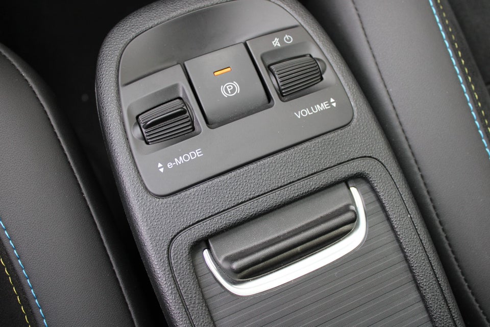 Abarth 500e Scorpionissima 3d