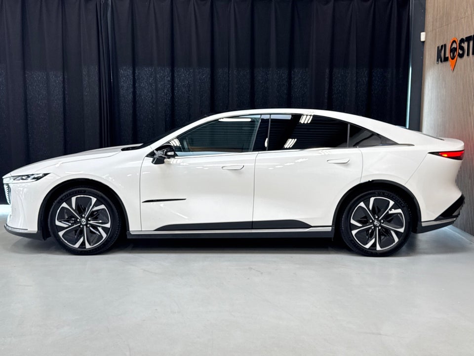 Mazda 6e Takumi Long Range 5d