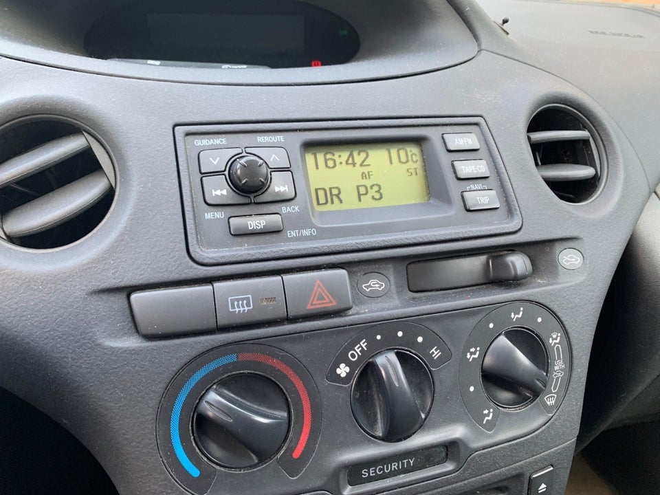 Toyota Yaris 1,3 Terra 5d