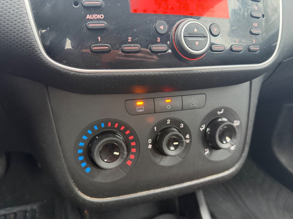 Fiat Punto 1,4 Dynamic 5d