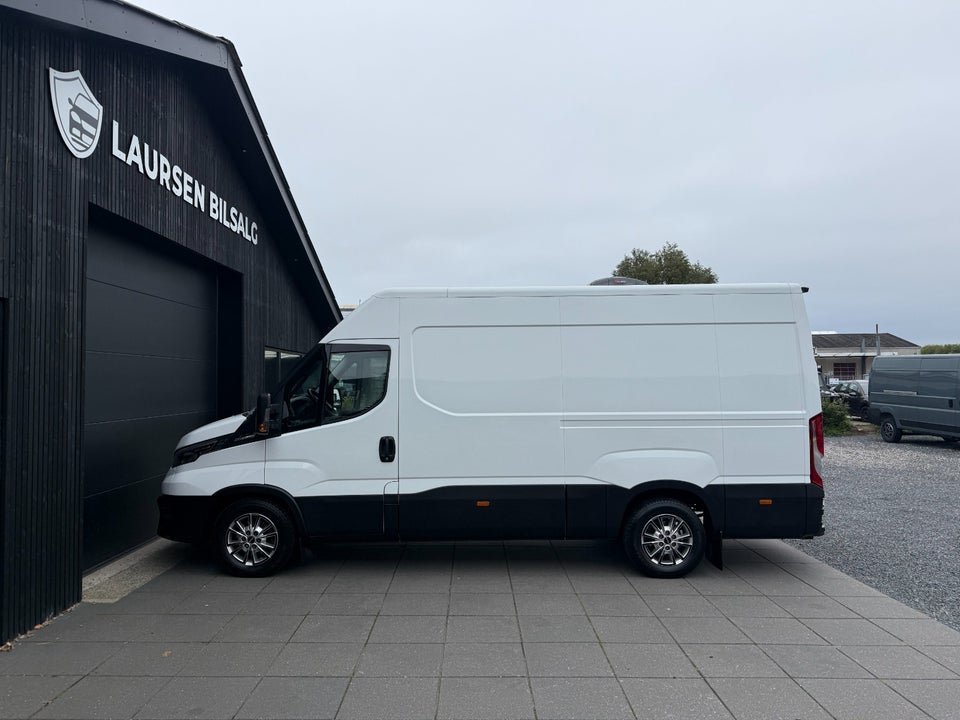 Iveco Daily 3,0 35C18 12m³ Van AG8