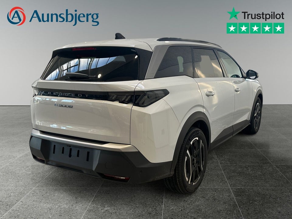 Peugeot e-5008 77 Allure 7prs 5d
