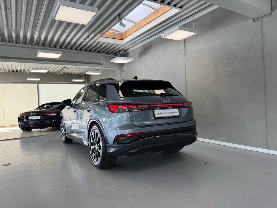 Audi Q4 e-tron 45 S-line 5d