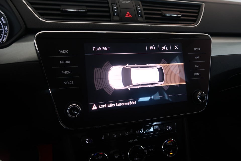 Skoda Superb 2,0 TDi 150 Ambition Combi DSG 5d