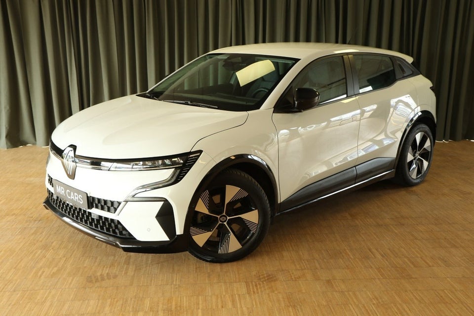 Renault Megane E-Tech 40 Equilibre 5d