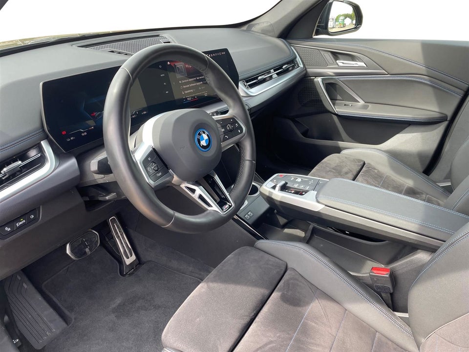 BMW iX1 xDrive30 M-Sport 5d