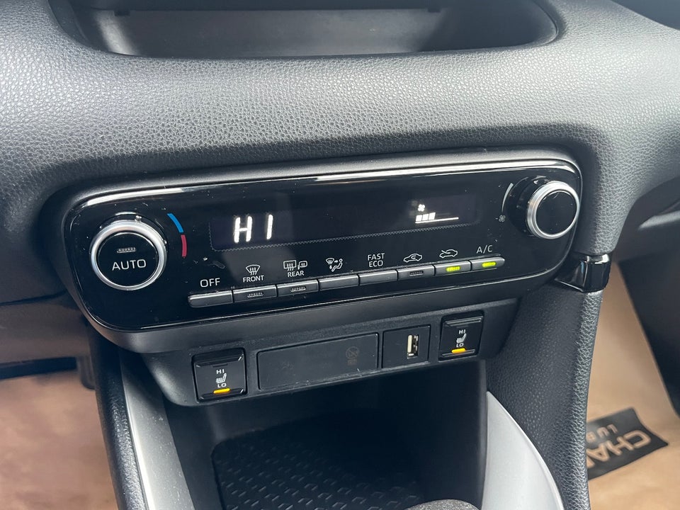 Toyota Yaris 1,5 Hybrid H3 e-CVT 5d