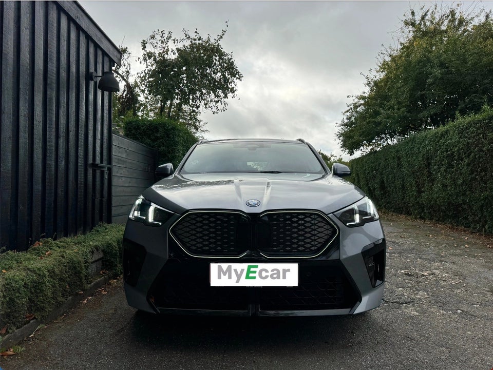 BMW iX2 xDrive30 M-Sport 5d