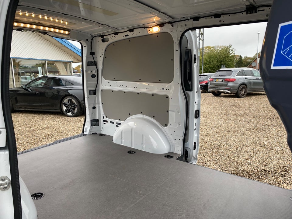 Mercedes Vito 119 2,0 CDi Kassevogn aut. L RWD