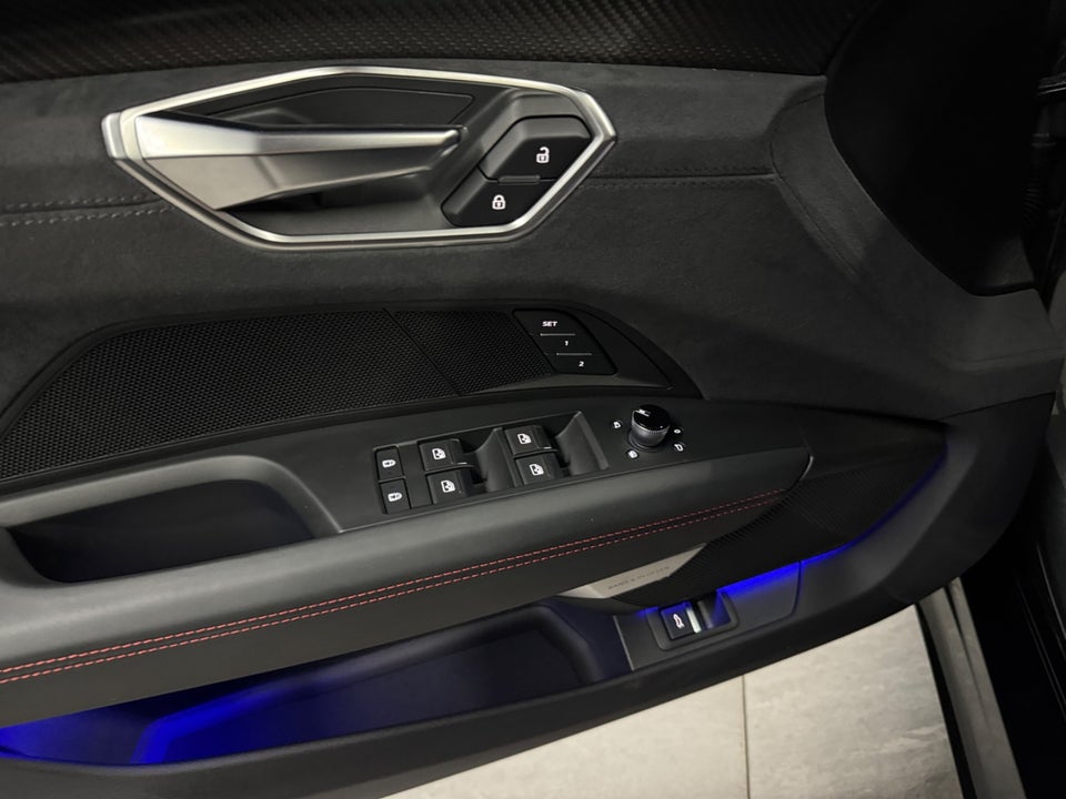 Audi RS e-tron GT quattro 4d