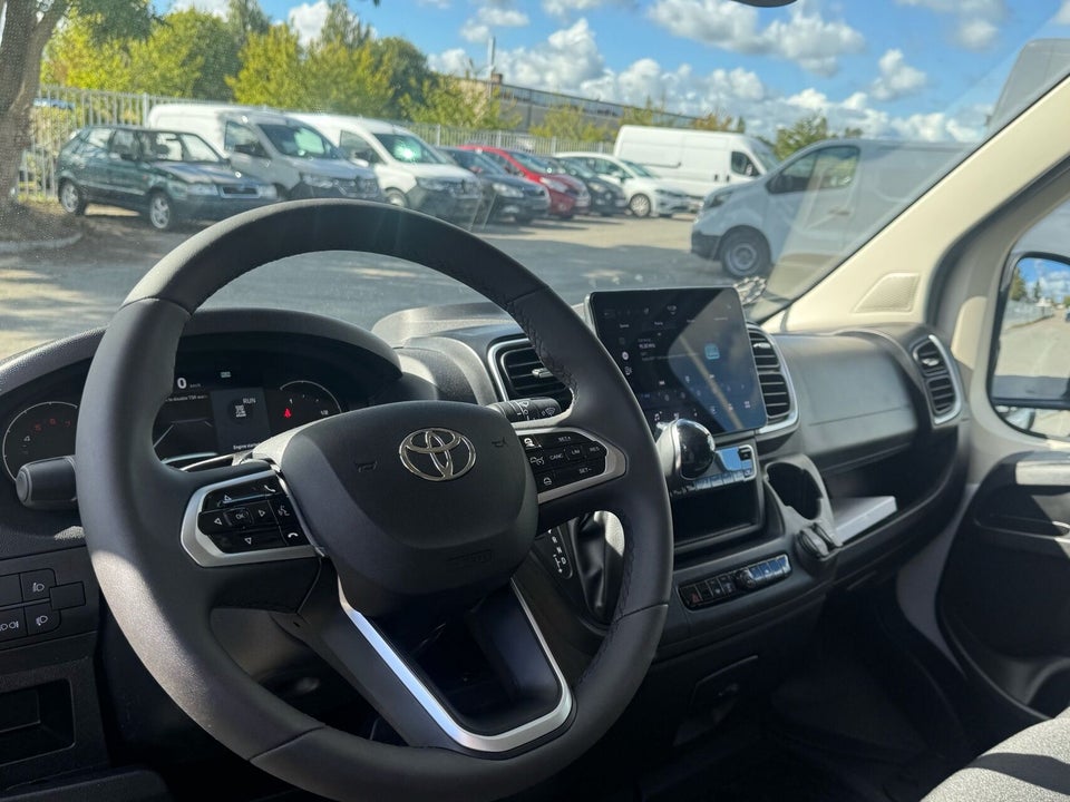 Toyota ProAce Max 2,2 D 180 Comfort Master Kassevogn L2H2 aut.