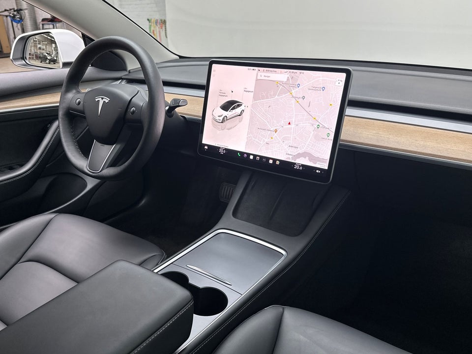 Tesla Model 3 Long Range AWD 4d