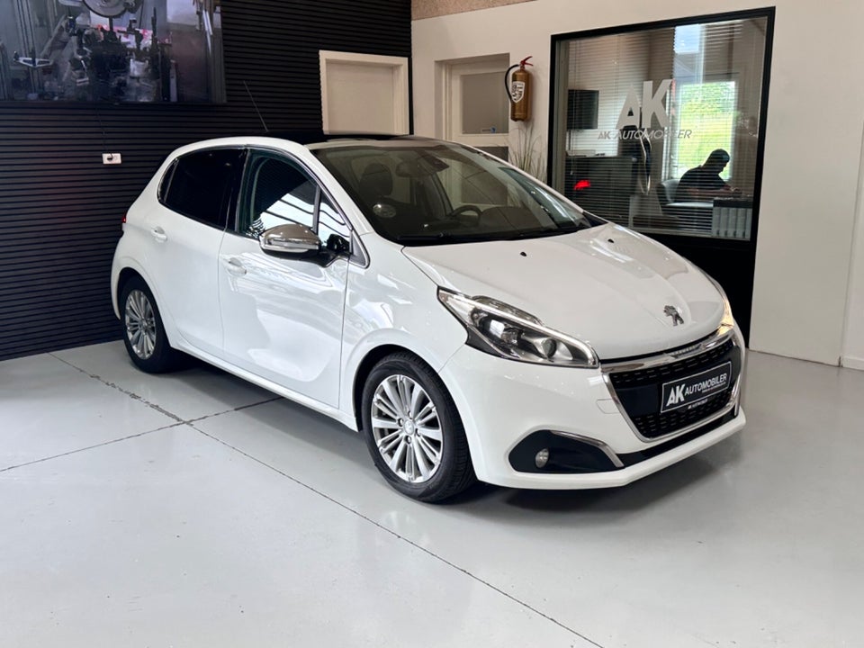 Peugeot 208 1,6 BlueHDi 100 Allure Sky 5d