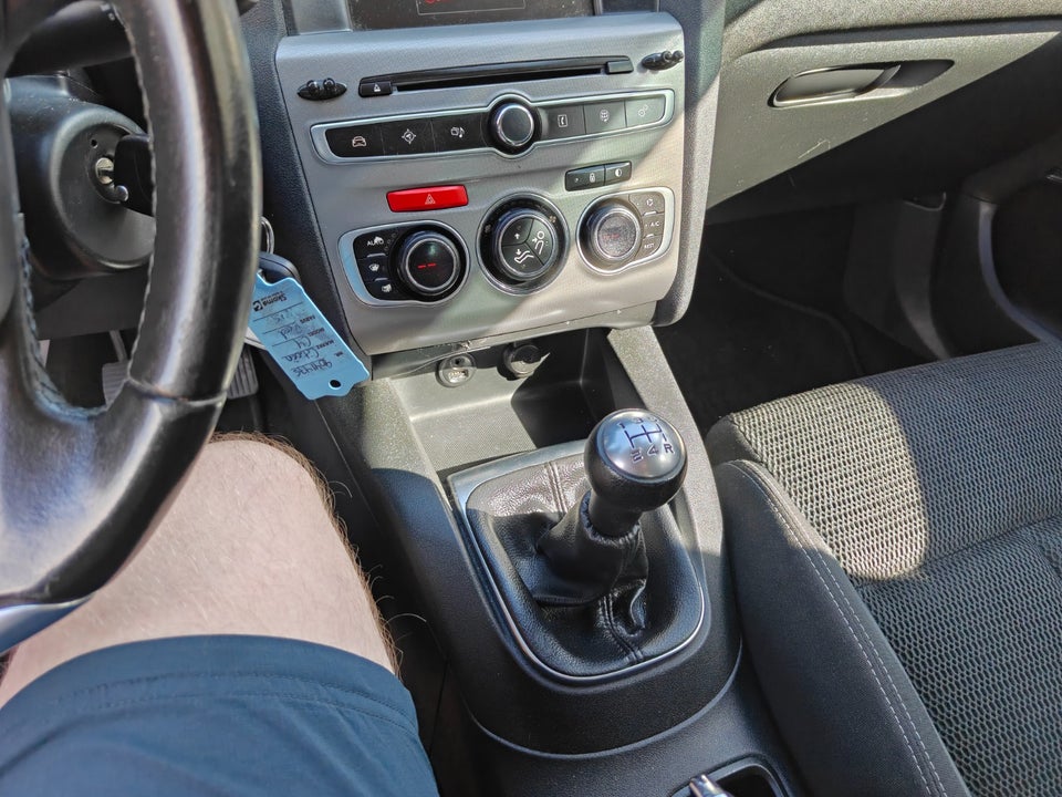 Citroën C4 1,6 BlueHDi 100 Feel Complet 5d
