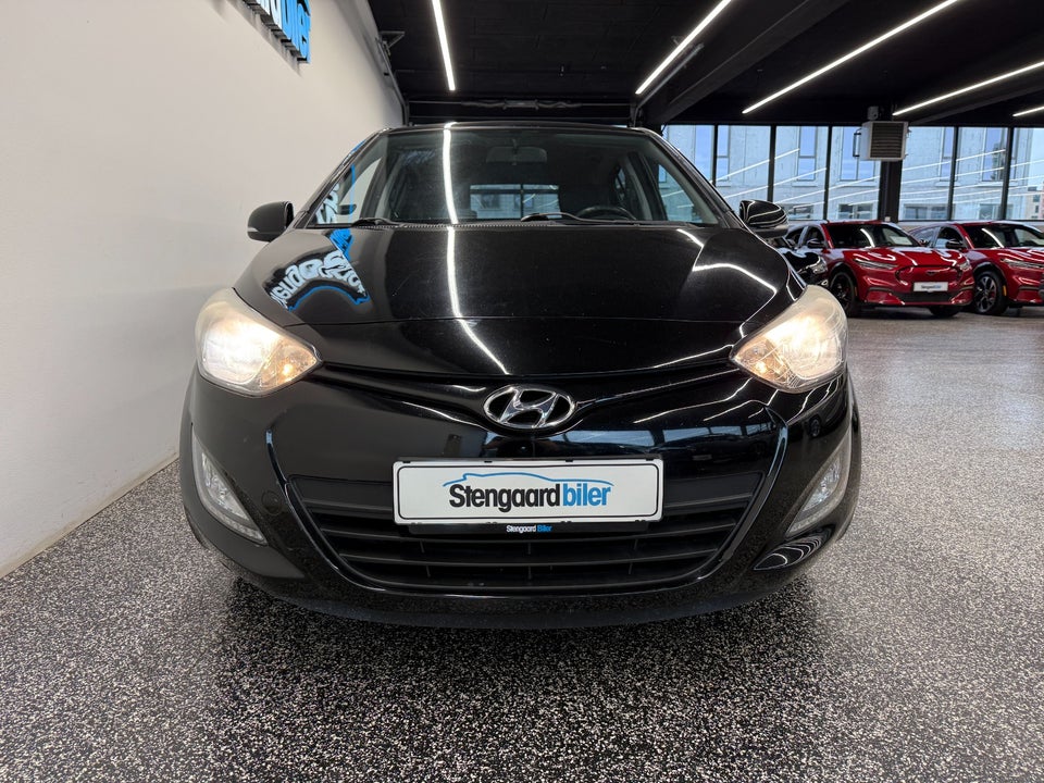 Hyundai i20 1,25 Classic Go! 5d