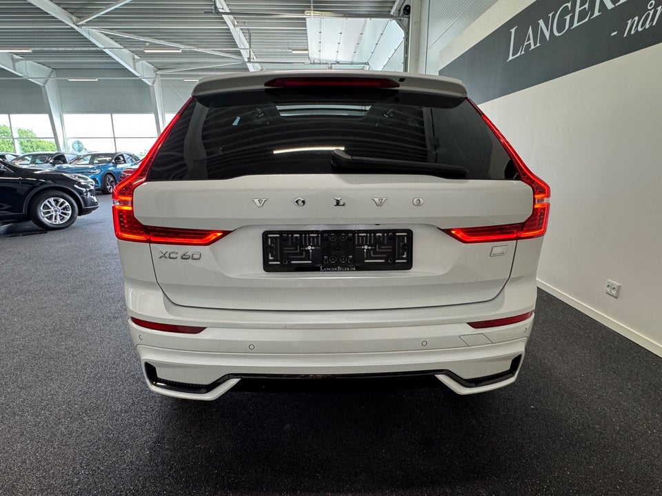 Volvo XC60 2,0 T8 ReCharge Plus Dark aut. AWD 5d