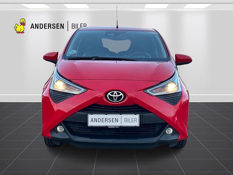 Toyota Aygo 1,0 VVT-i x-press x-shift 5d