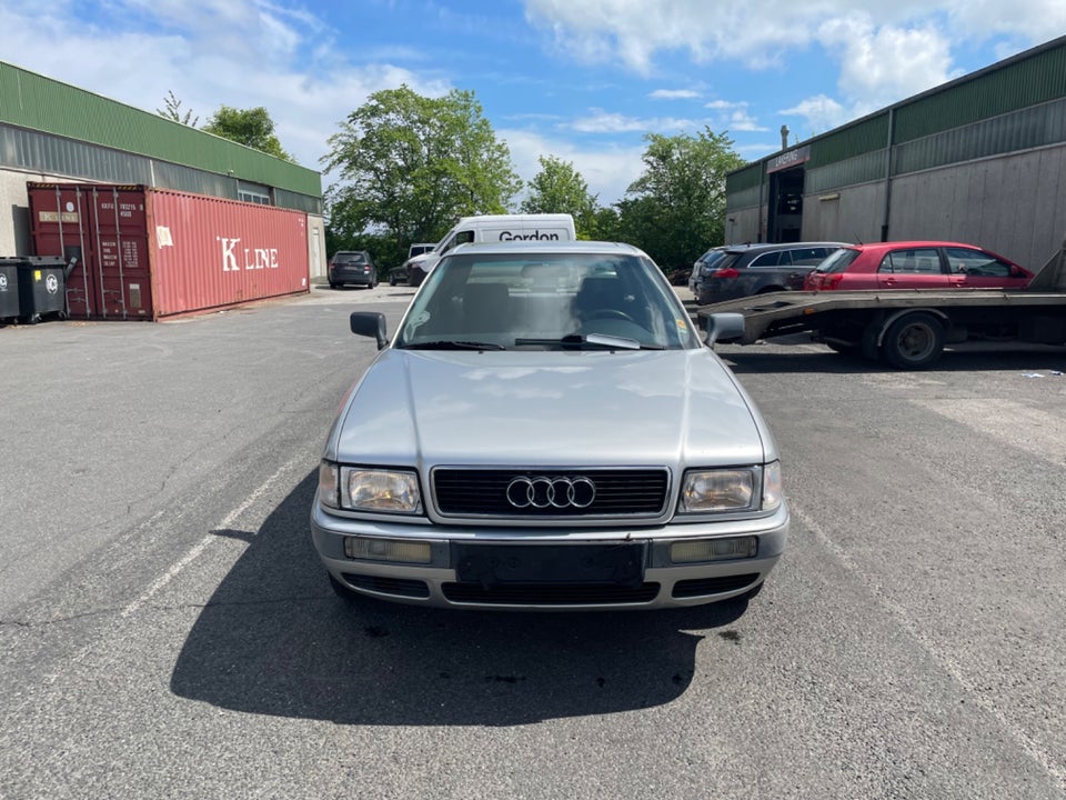 Audi 80 2,3 E 4d