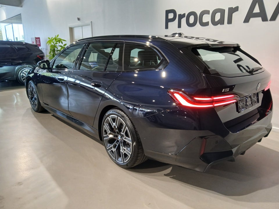 BMW i5 eDrive40 Touring Fully Charged 5d