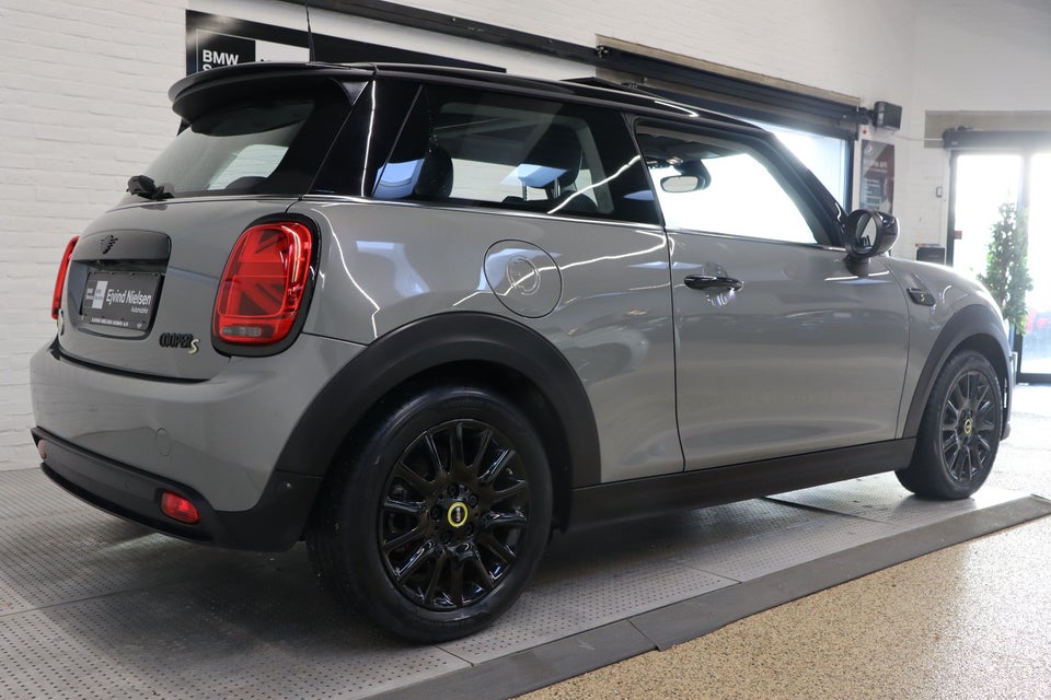 MINI Cooper SE Edition Premium Plus 3d